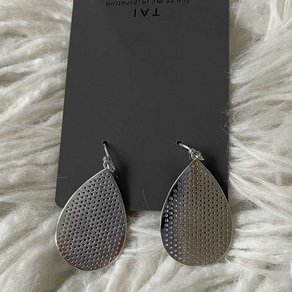 Tai Designs Silver Tone Cubic Zirconia CZ Pear Shaped Drop Earrings NWT One Size